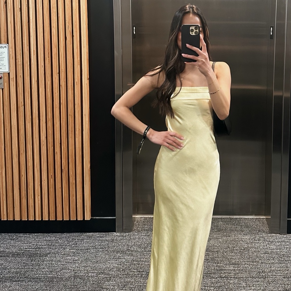 Elegant Strapless Dress in pale butter yellow